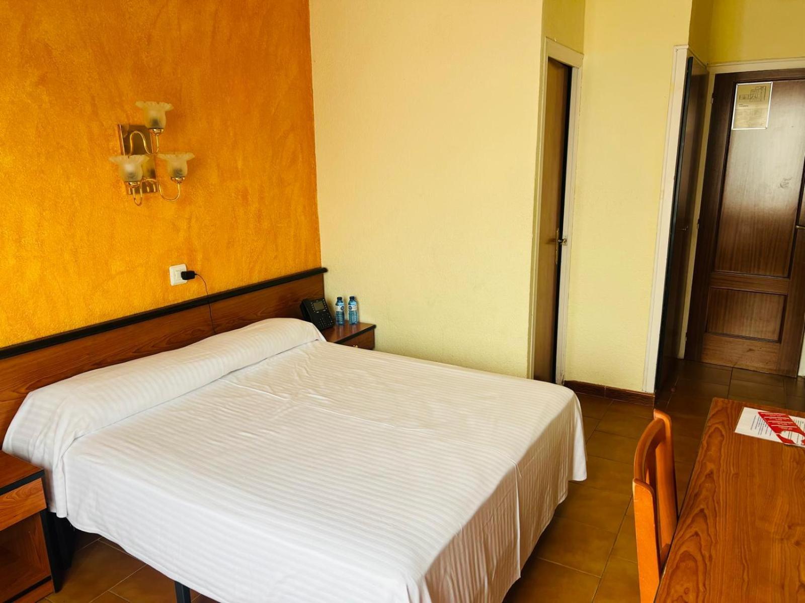 Hotel Continental Calella Eksteriør bilde